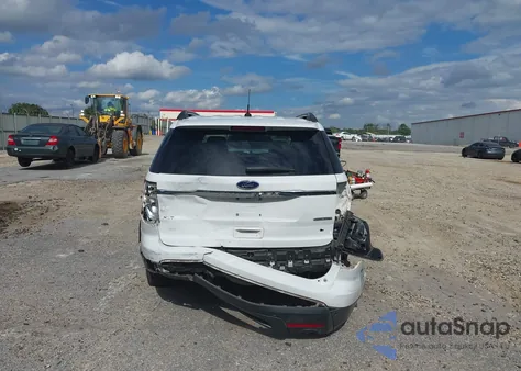 2015 Ford Explorer Xlt z USA, uszkodzony, nr VIN 1FM5K7D8XFGA82632